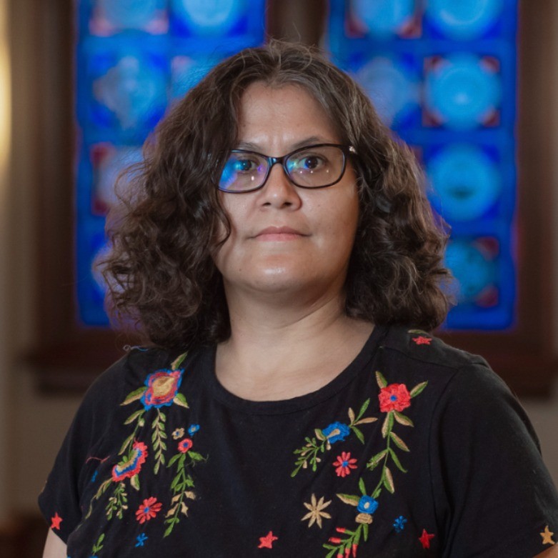 Dr. Helen De Cruz